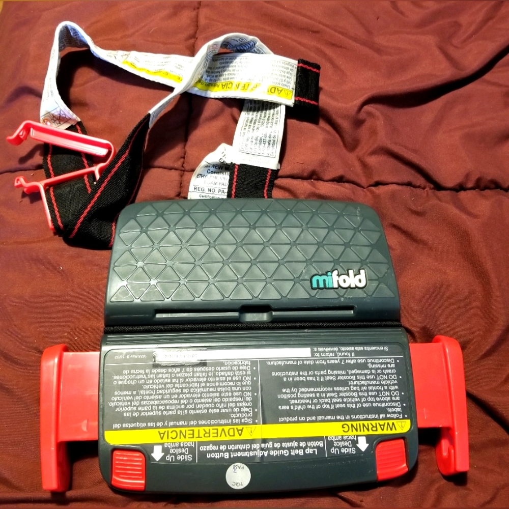 Mifold booster seat